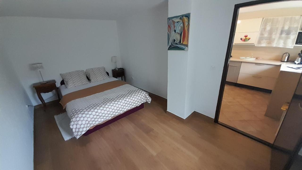 La Prairie Villa Korenica Esterno foto